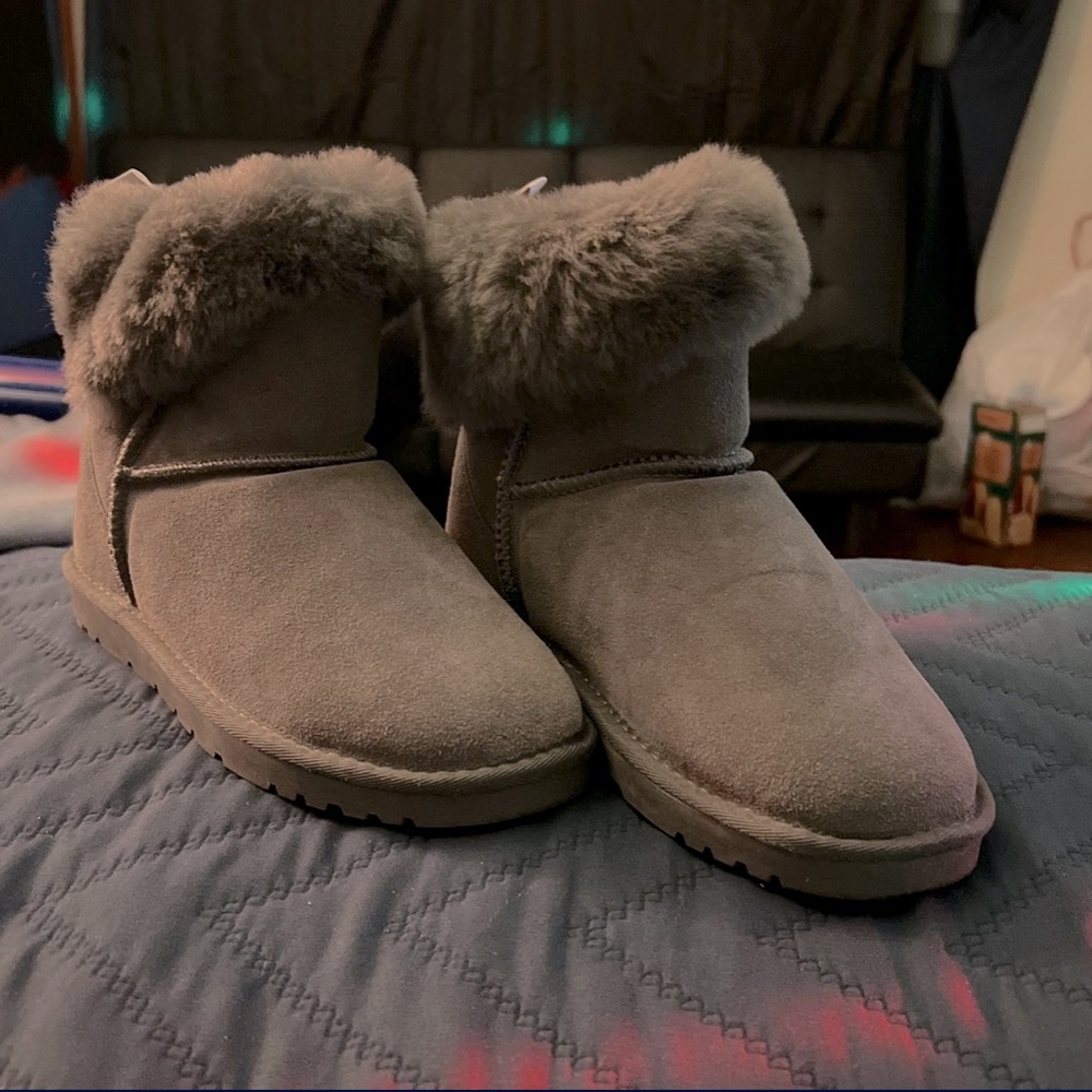 WOMEN BOOTS